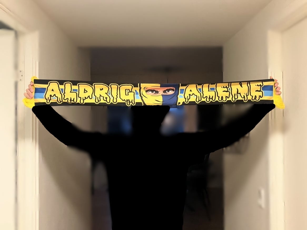Aldrig alene scarf